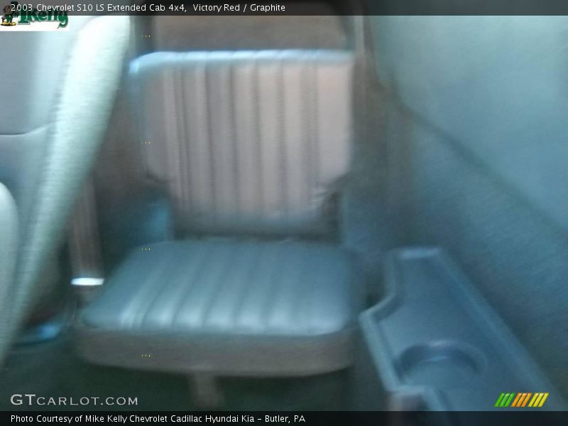 Victory Red / Graphite 2003 Chevrolet S10 LS Extended Cab 4x4