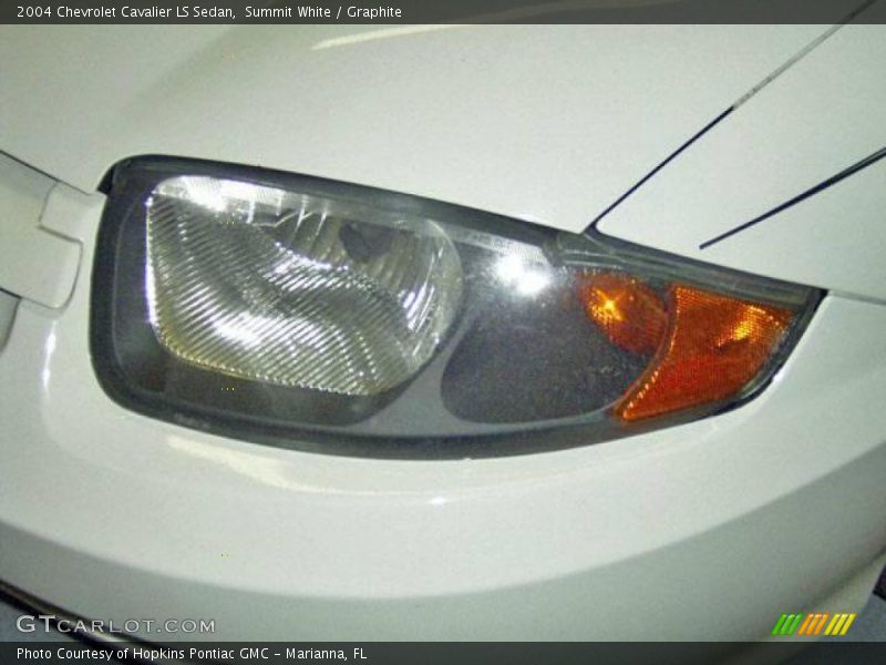 Summit White / Graphite 2004 Chevrolet Cavalier LS Sedan