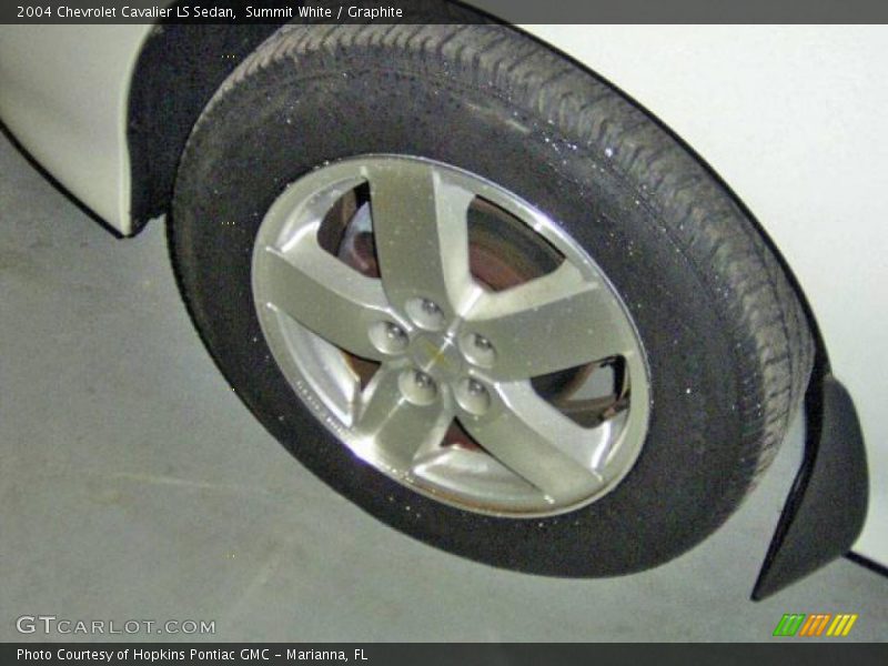 Summit White / Graphite 2004 Chevrolet Cavalier LS Sedan