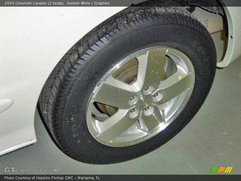 Summit White / Graphite 2004 Chevrolet Cavalier LS Sedan