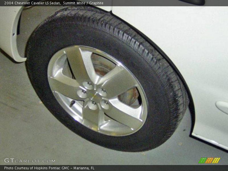 Summit White / Graphite 2004 Chevrolet Cavalier LS Sedan