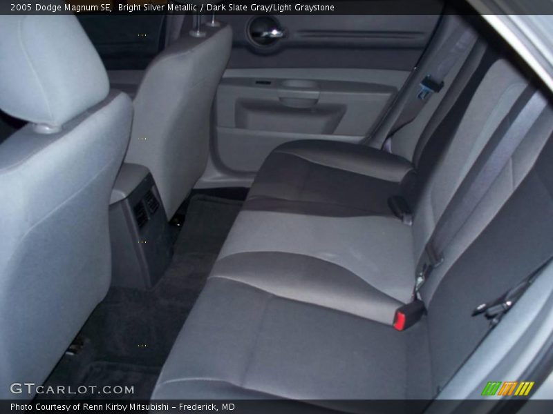 Bright Silver Metallic / Dark Slate Gray/Light Graystone 2005 Dodge Magnum SE