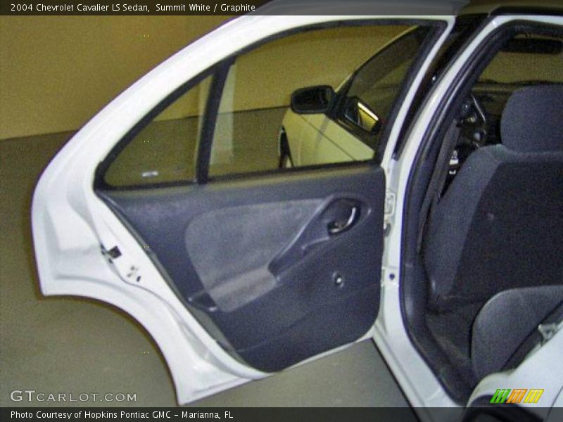 Summit White / Graphite 2004 Chevrolet Cavalier LS Sedan