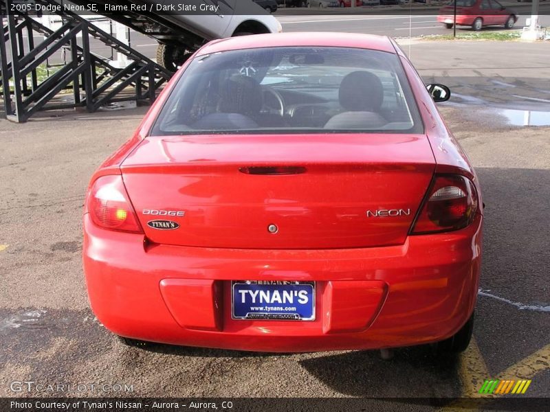 Flame Red / Dark Slate Gray 2005 Dodge Neon SE