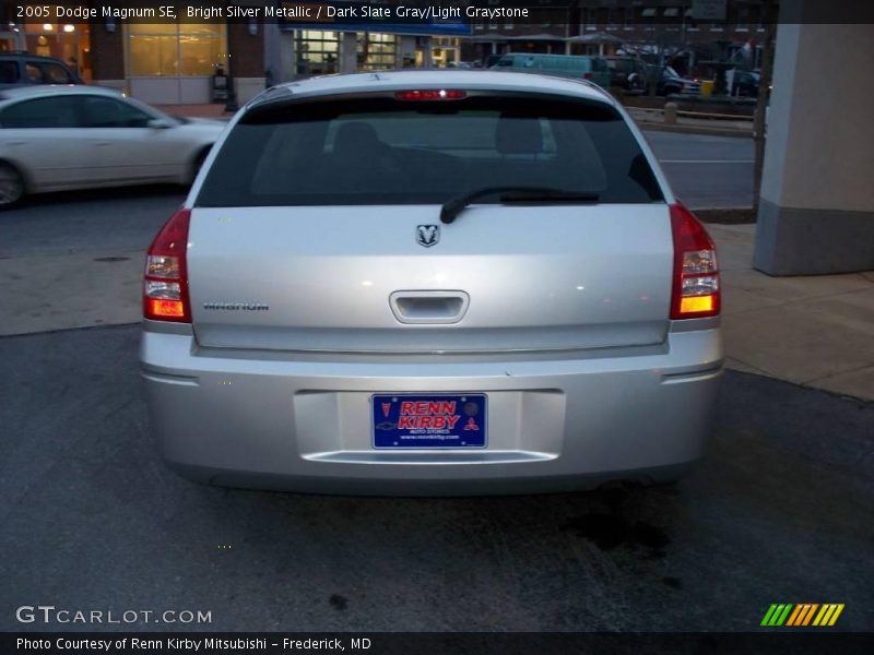 Bright Silver Metallic / Dark Slate Gray/Light Graystone 2005 Dodge Magnum SE