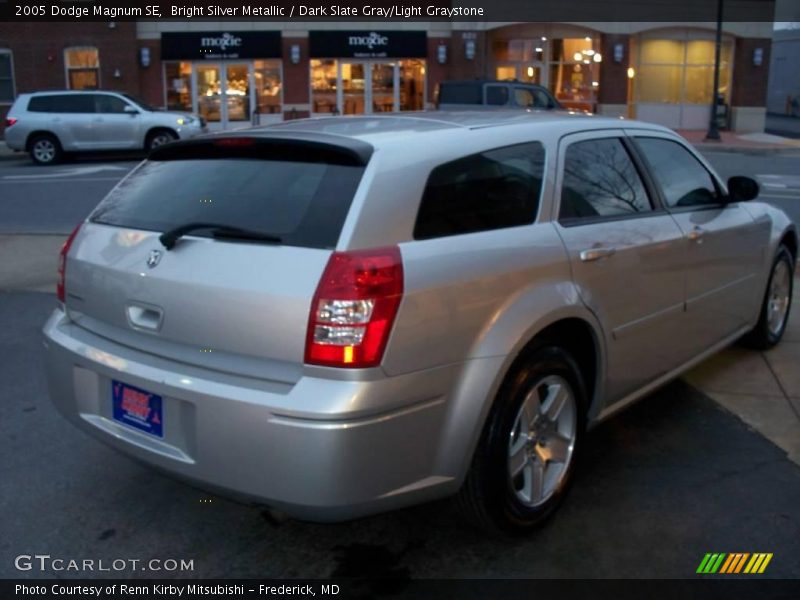 Bright Silver Metallic / Dark Slate Gray/Light Graystone 2005 Dodge Magnum SE