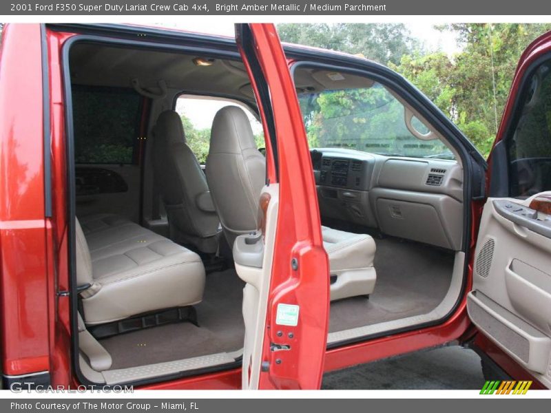 Bright Amber Metallic / Medium Parchment 2001 Ford F350 Super Duty Lariat Crew Cab 4x4