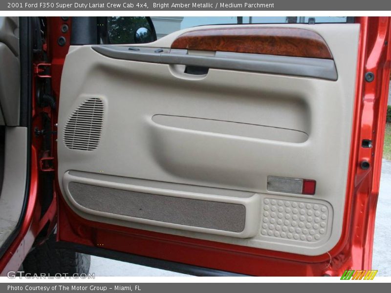 Bright Amber Metallic / Medium Parchment 2001 Ford F350 Super Duty Lariat Crew Cab 4x4