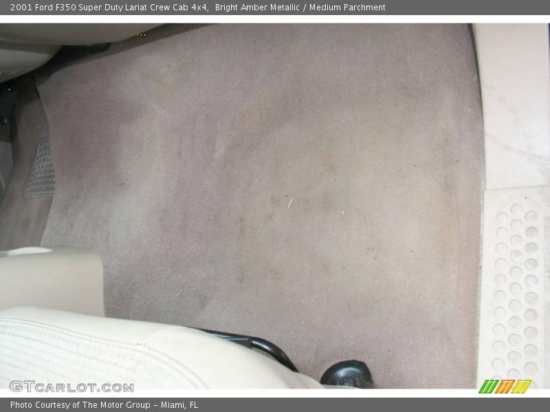 Bright Amber Metallic / Medium Parchment 2001 Ford F350 Super Duty Lariat Crew Cab 4x4