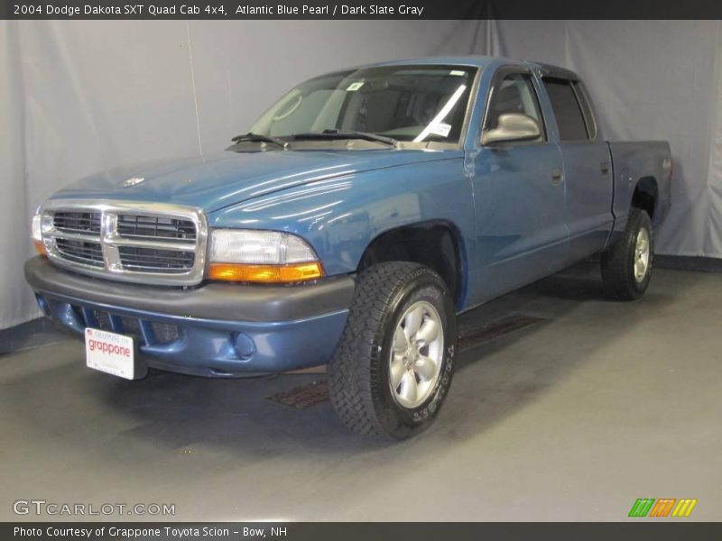 Atlantic Blue Pearl / Dark Slate Gray 2004 Dodge Dakota SXT Quad Cab 4x4
