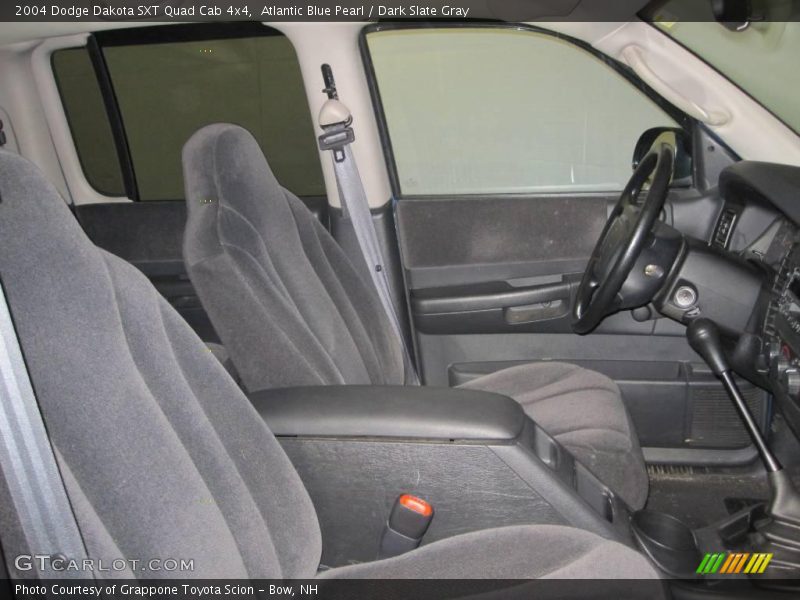 Atlantic Blue Pearl / Dark Slate Gray 2004 Dodge Dakota SXT Quad Cab 4x4
