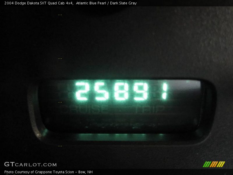 Atlantic Blue Pearl / Dark Slate Gray 2004 Dodge Dakota SXT Quad Cab 4x4