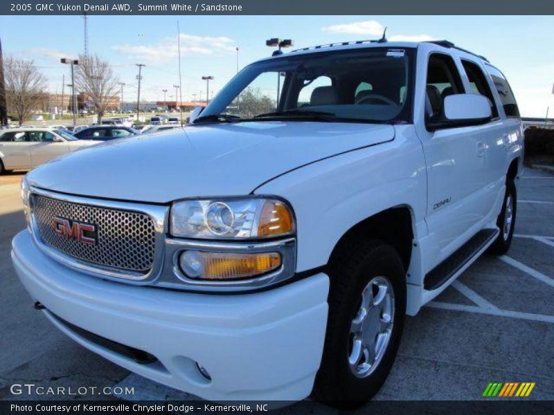 Summit White / Sandstone 2005 GMC Yukon Denali AWD
