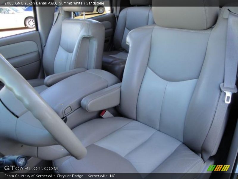 Summit White / Sandstone 2005 GMC Yukon Denali AWD