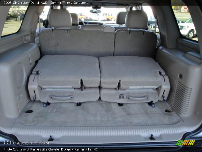 Summit White / Sandstone 2005 GMC Yukon Denali AWD