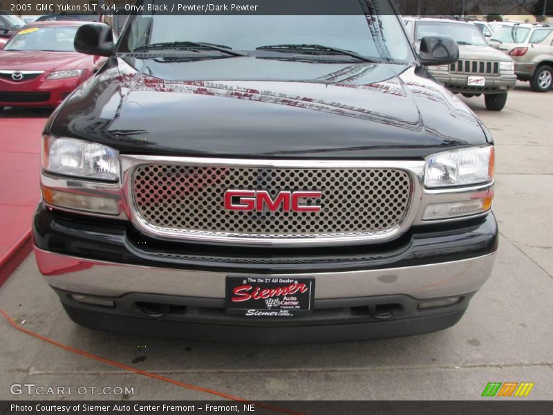 Onyx Black / Pewter/Dark Pewter 2005 GMC Yukon SLT 4x4