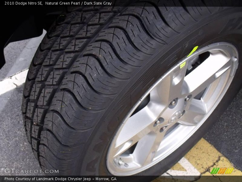 Natural Green Pearl / Dark Slate Gray 2010 Dodge Nitro SE