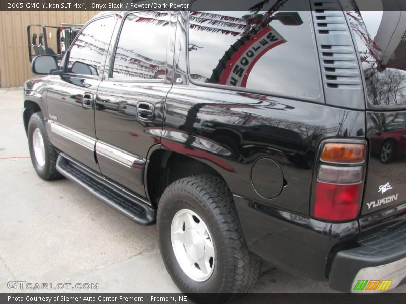 Onyx Black / Pewter/Dark Pewter 2005 GMC Yukon SLT 4x4