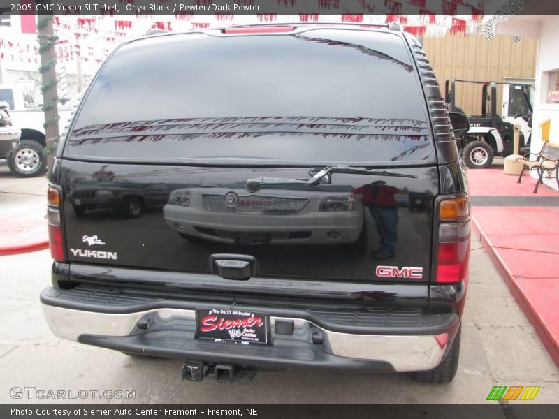 Onyx Black / Pewter/Dark Pewter 2005 GMC Yukon SLT 4x4