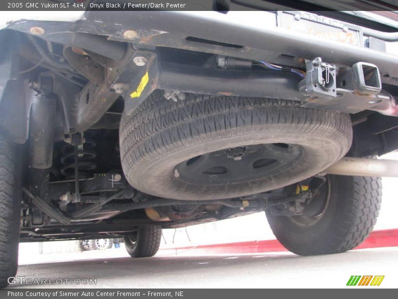 Onyx Black / Pewter/Dark Pewter 2005 GMC Yukon SLT 4x4