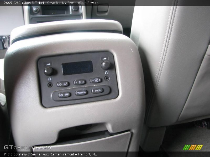 Onyx Black / Pewter/Dark Pewter 2005 GMC Yukon SLT 4x4