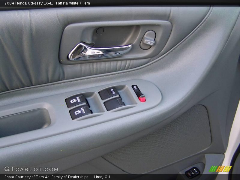 Taffeta White / Fern 2004 Honda Odyssey EX-L