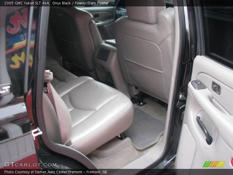 Onyx Black / Pewter/Dark Pewter 2005 GMC Yukon SLT 4x4