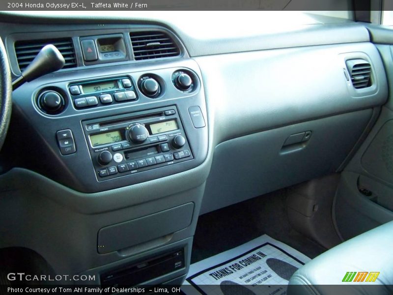 Taffeta White / Fern 2004 Honda Odyssey EX-L