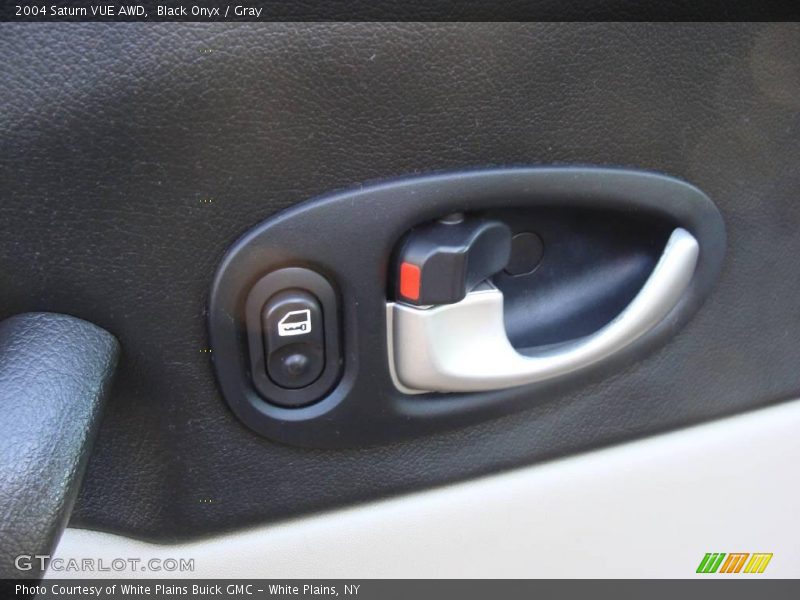 Black Onyx / Gray 2004 Saturn VUE AWD