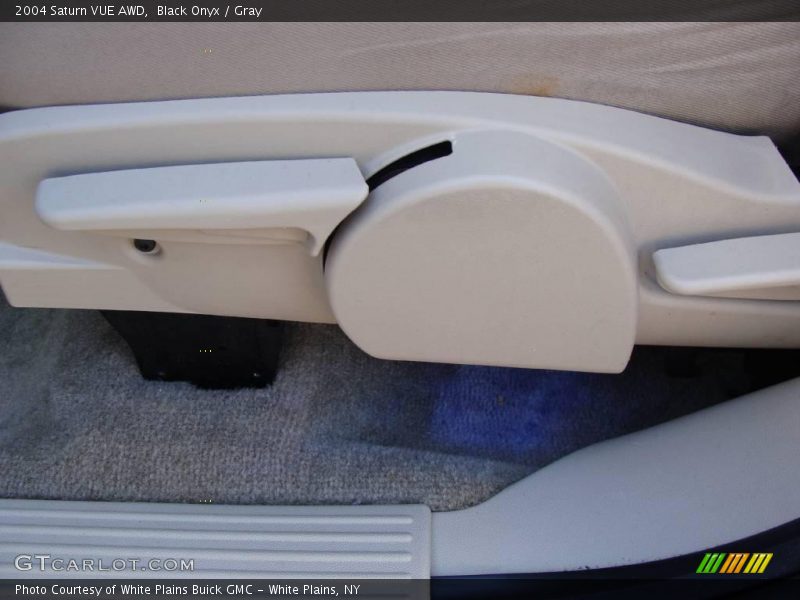Black Onyx / Gray 2004 Saturn VUE AWD