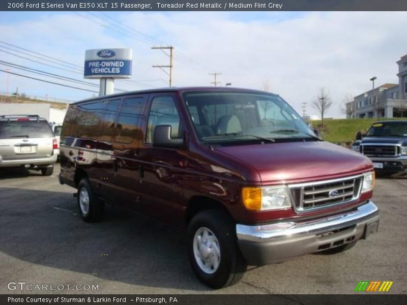 Toreador Red Metallic / Medium Flint Grey 2006 Ford E Series Van E350 XLT 15 Passenger