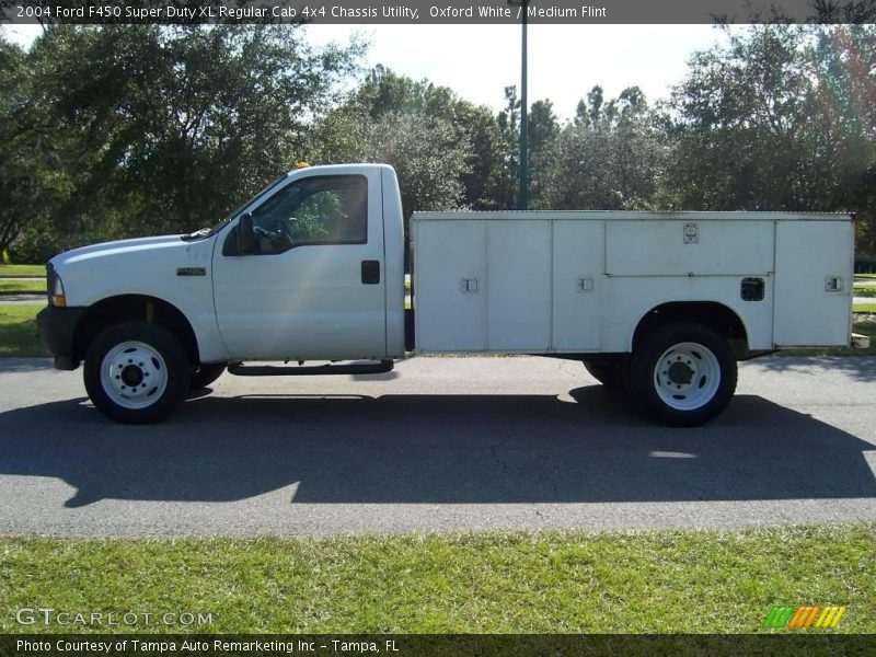 Oxford White / Medium Flint 2004 Ford F450 Super Duty XL Regular Cab 4x4 Chassis Utility