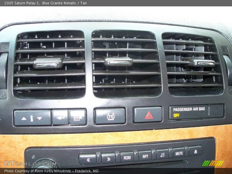 Blue Granite Metallic / Tan 2005 Saturn Relay 3
