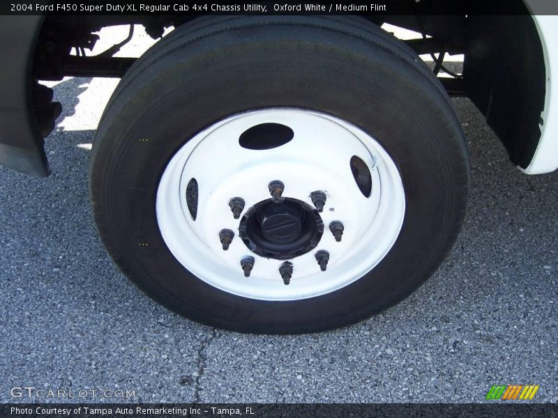 Oxford White / Medium Flint 2004 Ford F450 Super Duty XL Regular Cab 4x4 Chassis Utility