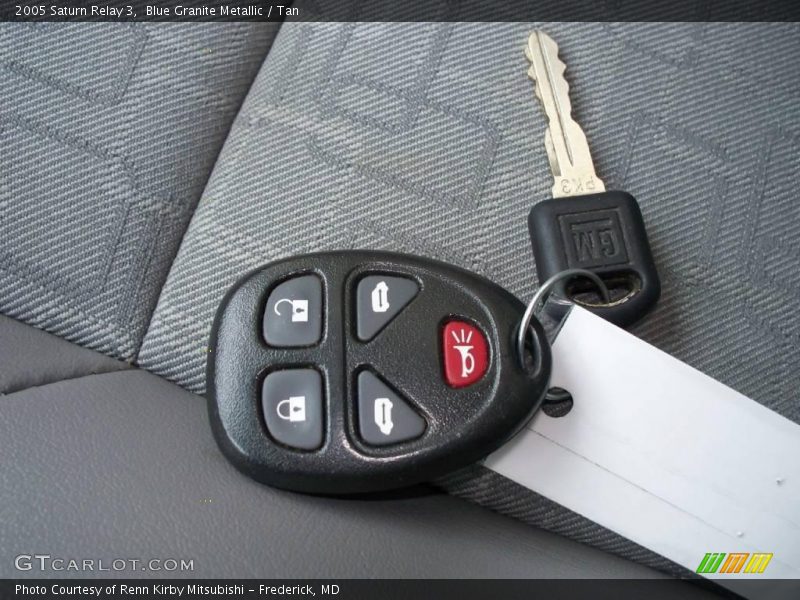 Blue Granite Metallic / Tan 2005 Saturn Relay 3