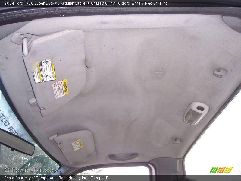 Oxford White / Medium Flint 2004 Ford F450 Super Duty XL Regular Cab 4x4 Chassis Utility