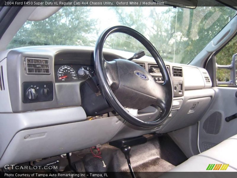 Oxford White / Medium Flint 2004 Ford F450 Super Duty XL Regular Cab 4x4 Chassis Utility