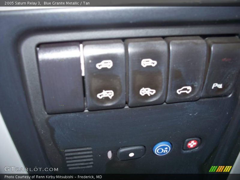 Blue Granite Metallic / Tan 2005 Saturn Relay 3
