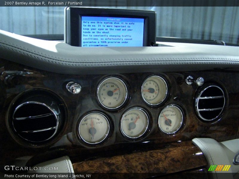 Porcelain / Portland 2007 Bentley Arnage R