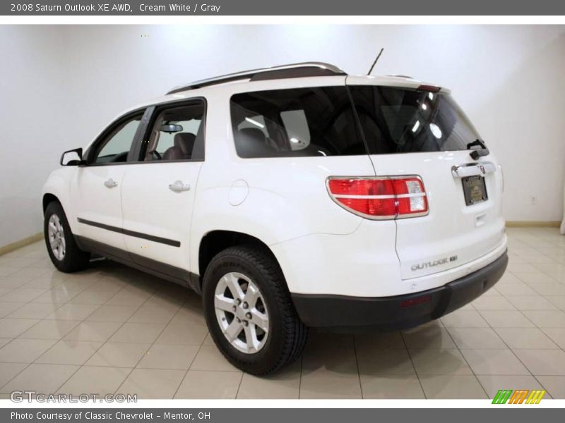 Cream White / Gray 2008 Saturn Outlook XE AWD