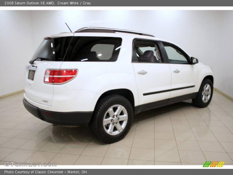 Cream White / Gray 2008 Saturn Outlook XE AWD