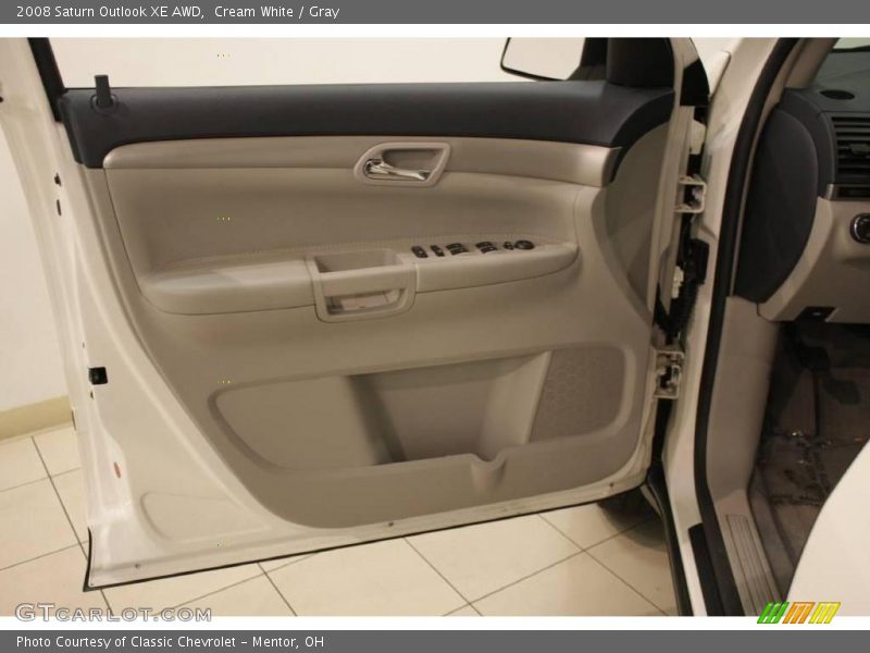 Cream White / Gray 2008 Saturn Outlook XE AWD