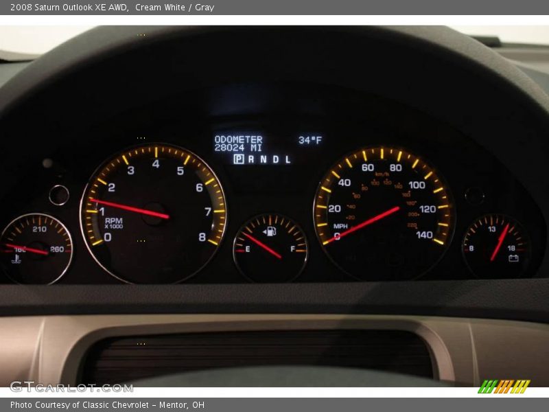 Cream White / Gray 2008 Saturn Outlook XE AWD