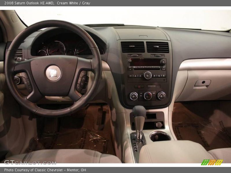 Cream White / Gray 2008 Saturn Outlook XE AWD
