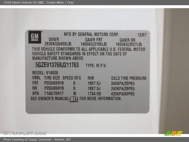 Cream White / Gray 2008 Saturn Outlook XE AWD