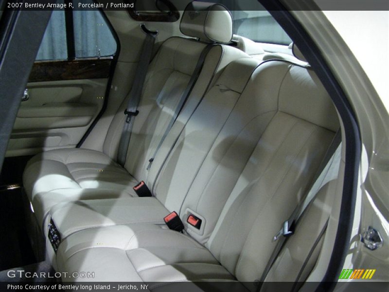 Porcelain / Portland 2007 Bentley Arnage R