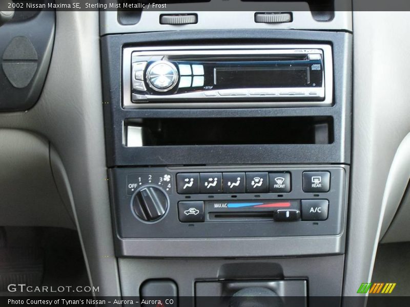 Sterling Mist Metallic / Frost 2002 Nissan Maxima SE