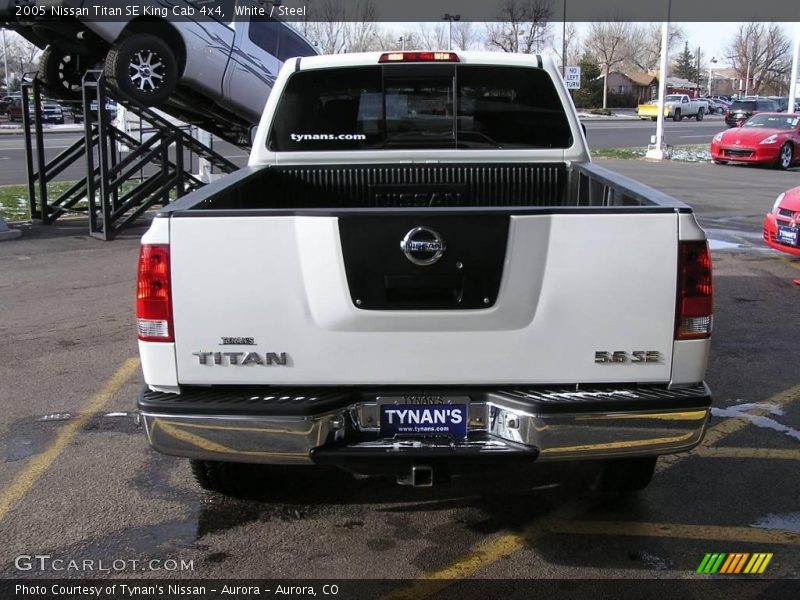 White / Steel 2005 Nissan Titan SE King Cab 4x4