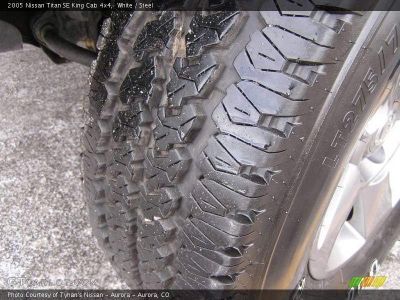White / Steel 2005 Nissan Titan SE King Cab 4x4