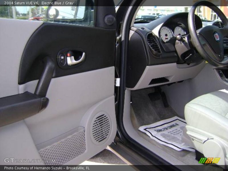 Electric Blue / Gray 2004 Saturn VUE V6